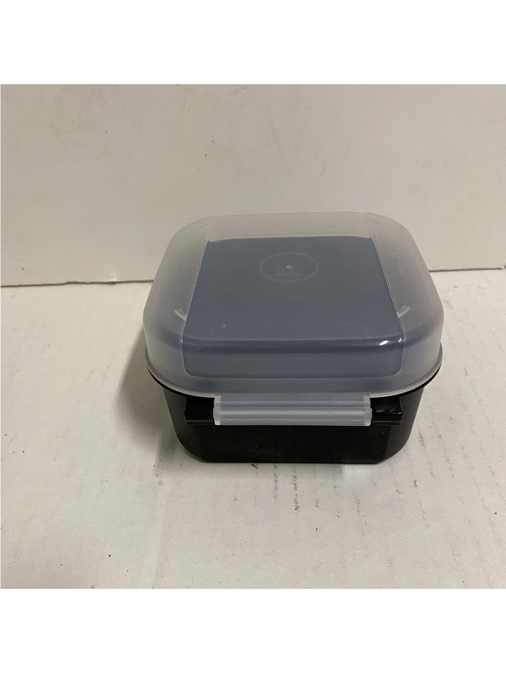 Tupperware Containers With Lids Meal Prep - Picture 3 of 5